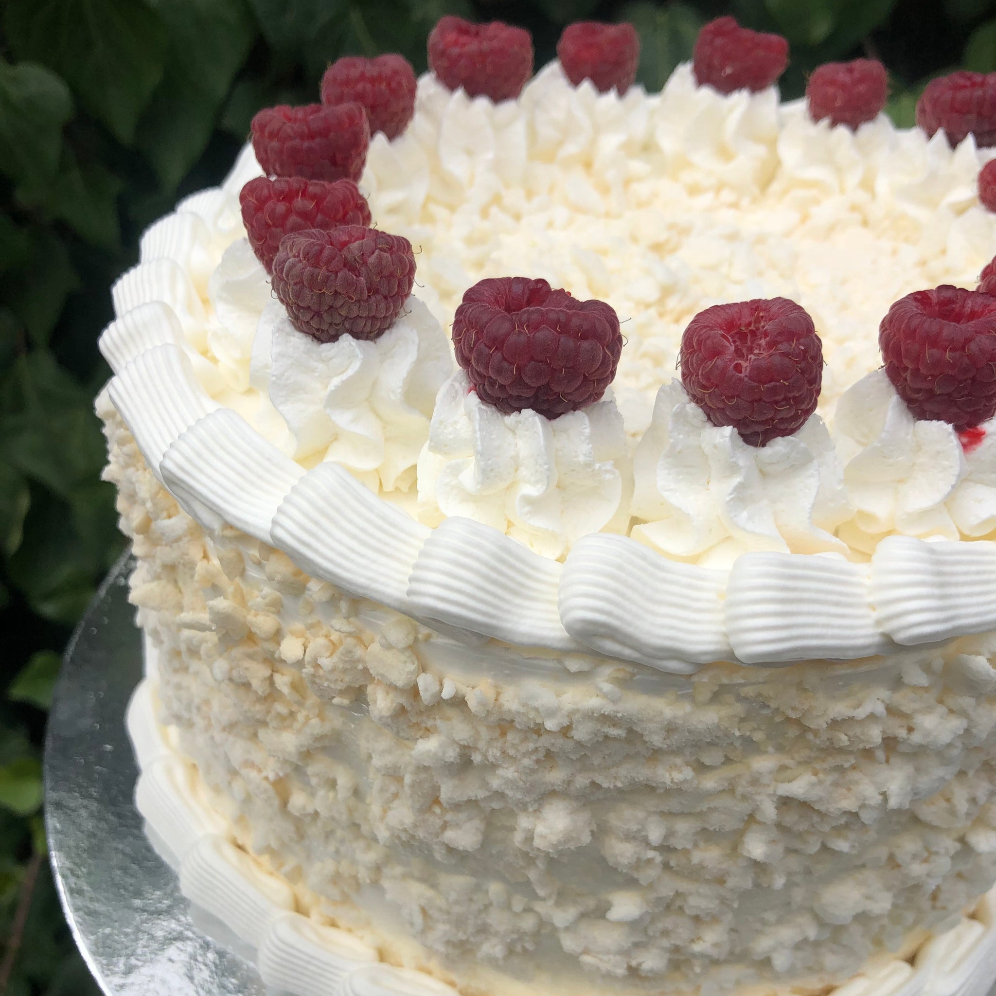 Torta helada de merengue frambuesa